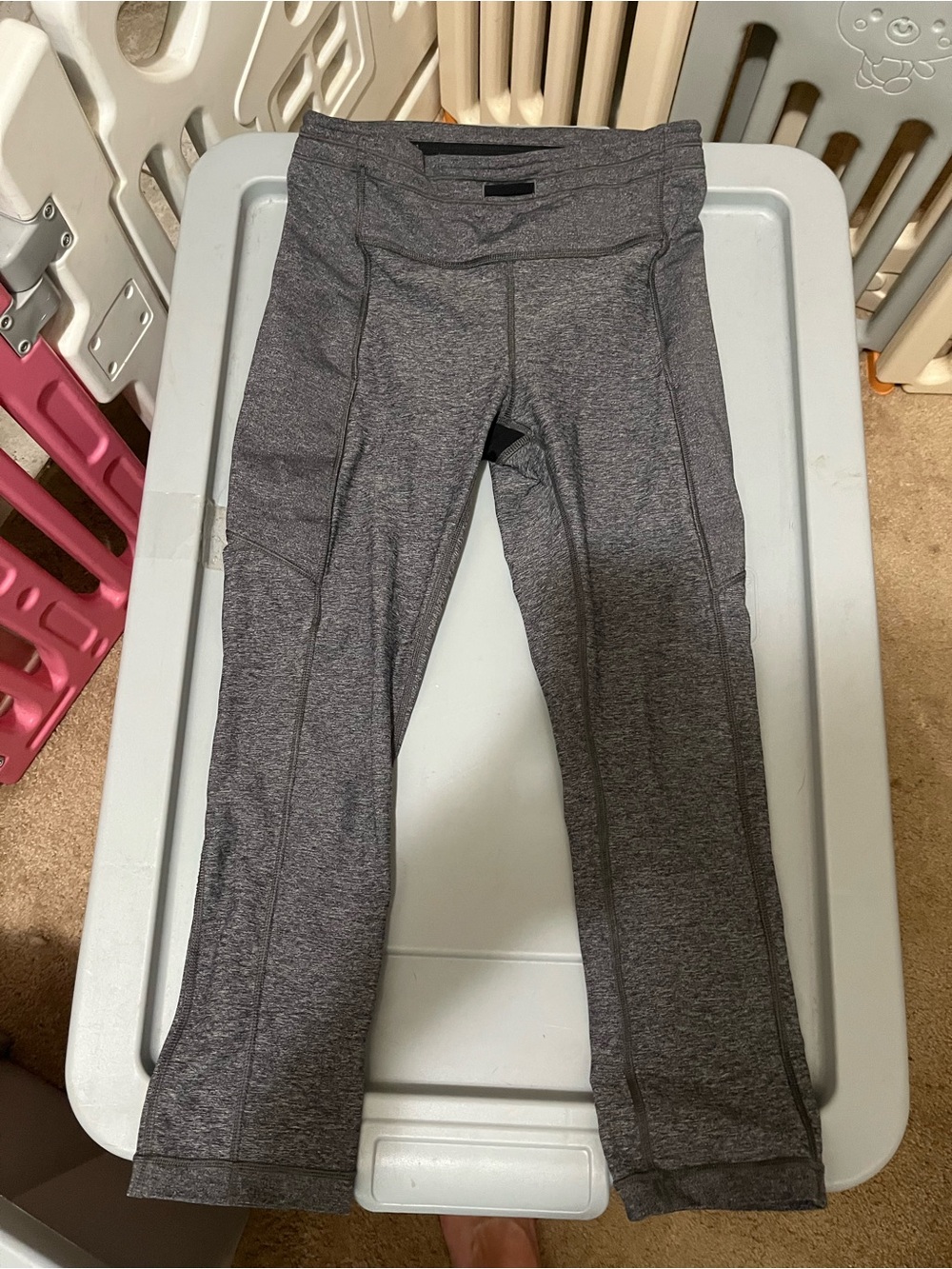 Lululemon Speed Up Crop size 4 Leggings 21" Heathered Black Gray